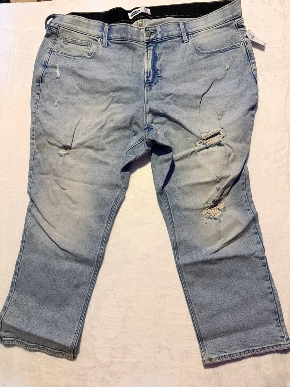 Woman’s Old Navy distressed Power Stretch slim Jeans 24
